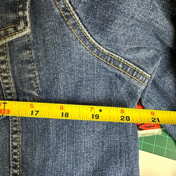 Levi Jean Jacket - Picture 5 of 9